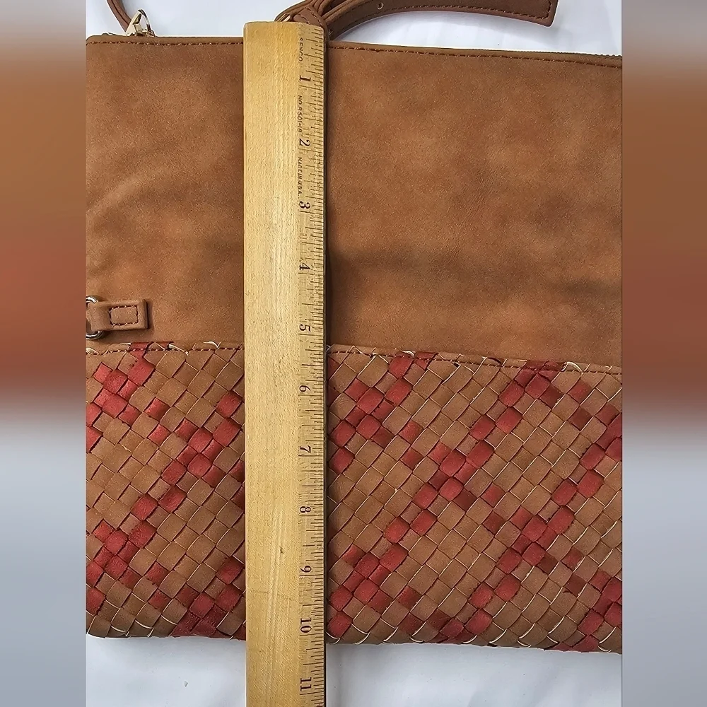​Deux Lux Woven Foldover Crossbody Bag Brown Burgundy Weave Chain Strap Clutch